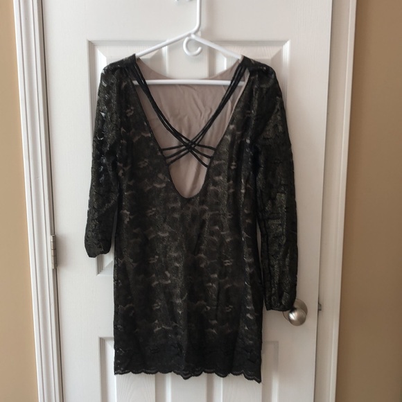 Women’s black dress, size large - Picture 2 of 2